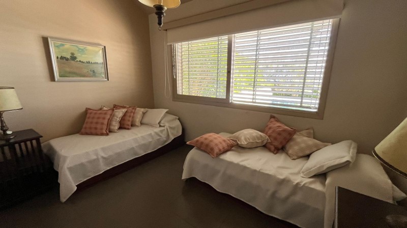 Casa en alquiler primera línea mansa